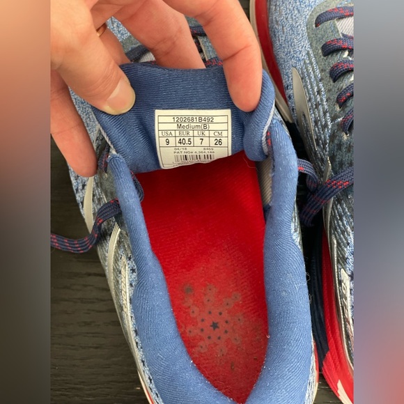 Brooks adrenaline GTS 18 flextra running shoes blue red and silver sneakers | 9 - Picture 4 of 9